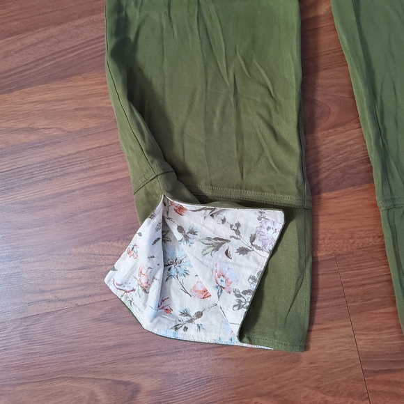 Frye and Co. Wide Leg Crop Trousers Pants Size XS Olive Green New - Picture 2 of 7